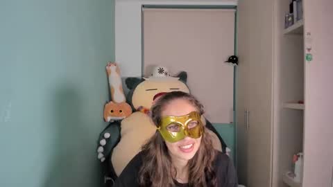 Snapshot of leah_sm chatting on February 19, 2026, 3:13 am Laura online show from February 19, 2026, 3:13 am