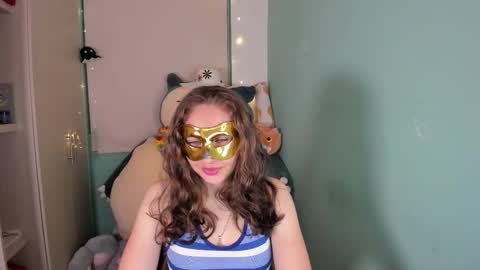 Snapshot of leah_sm chatting on March 20, 2026, 3:44 am Laura online show from March 20, 2026, 3:44 am