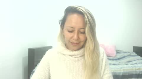 Snapshot of leah_susman chatting on November 7, 2025, 2:22 am leah_susman online show from November 7, 2025, 2:22 am