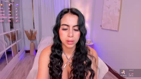 Snapshot of leahjones_ chatting on May 10, 2026, 9:58 am Leah Jones online show from May 10, 2026, 9:58 am