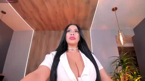 Snapshot of leahlombardi_ chatting on June 13, 2026, 3:48 am leahlombardi_ online show from June 13, 2026, 3:48 am