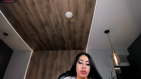 Snapshot of leahlombardi_ chatting on June 14, 2026, 5:04 pm leahlombardi_ online show from June 14, 2026, 5:04 pm