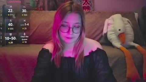 Snapshot of leahlovejoy chatting on July 23, 2026, 9:46 pm Leah online show from July 23, 2026, 9:46 pm