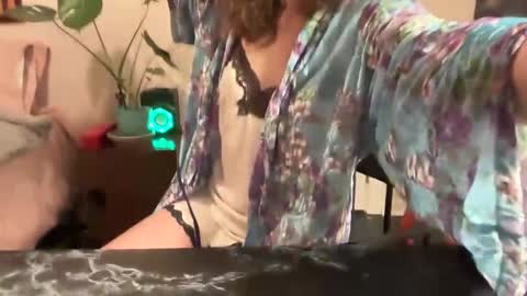 Leah Sparkles online show from December 3, 2024, 4:14 am