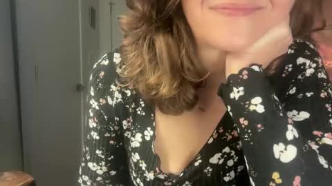 Leah Sparkles online show from March 16, 2026, 3:38 pm