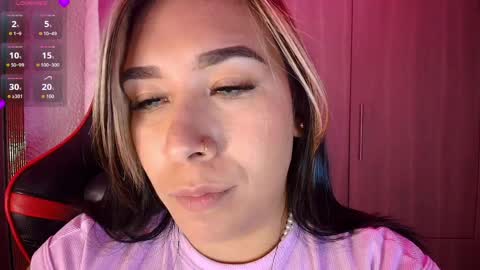 Snapshot of leahtemptation chatting on April 4, 2026, 9:56 pm leah online show from April 4, 2026, 9:56 pm