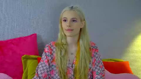 Snapshot of lealamour chatting on June 9, 2026, 6:30 pm Lea online show from June 9, 2026, 6:30 pm