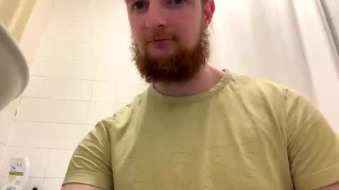 Snapshot of leanbean25 chatting on April 3, 2026, 9:57 pm leanbean25 online show from April 3, 2026, 9:57 pm