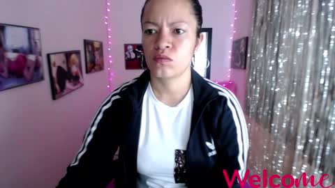 Snapshot of leandra_sex chatting on February 23, 2025, 2:14 pm Leandra online show from February 23, 2025, 2:14 pm