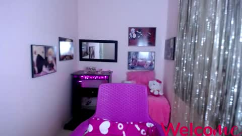 Snapshot of leandra_sex chatting on March 6, 2025, 6:26 pm Leandra online show from March 6, 2025, 6:26 pm