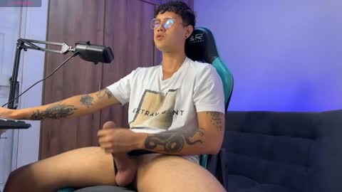 leaneseb online show from April 25, 2026, 1:52 pm