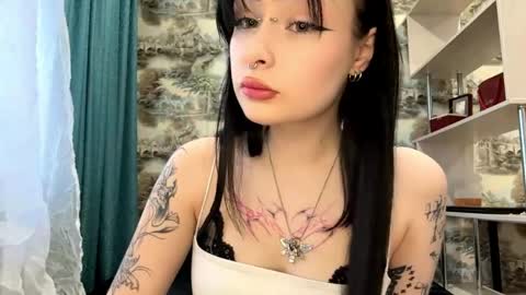 Snapshot of leanorabollman chatting on April 19, 2026, 3:11 pm Kiki online show from April 19, 2026, 3:11 pm