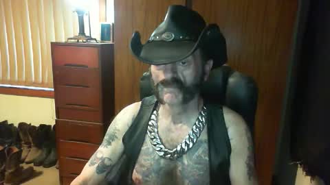 leathergreaser online show from April 1, 2026, 8:28 pm