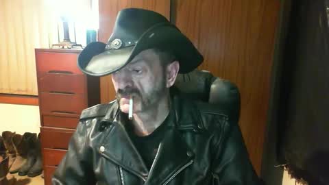 leathergreaser online show from April 15, 2026, 7:43 pm