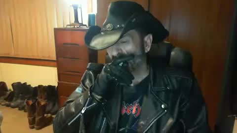 leathergreaser online show from April 30, 2026, 7:42 pm