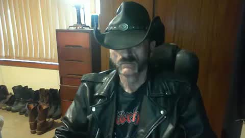 leathergreaser online show from April 30, 2026, 8:57 pm