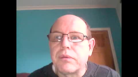Snapshot of leatherpants68 chatting on January 27, 2025, 4:01 pm leatherpants68 online show from January 27, 2025, 4:01 pm