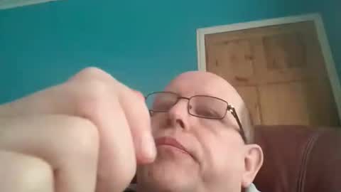 Snapshot of leatherpants68 chatting on November 1, 2025, 2:41 pm leatherpants68 online show from November 1, 2025, 2:41 pm