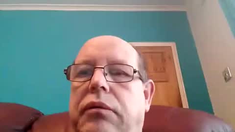 Snapshot of leatherpants68 chatting on November 28, 2025, 8:50 am leatherpants68 online show from November 28, 2025, 8:50 am