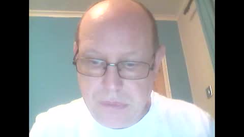 leatherpants68 online show from June 9, 2026, 9:37 pm