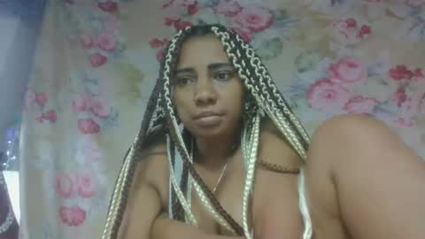 leatiana online show from April 23, 2026, 12:29 pm