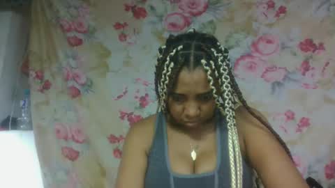 leatiana online show from April 25, 2026, 1:19 am