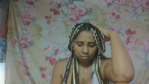 leatiana online show from April 25, 2026, 1:52 pm