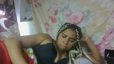 leatiana online show from April 28, 2026, 12:31 am