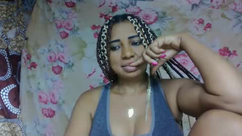 leatiana online show from May 1, 2026, 10:25 pm
