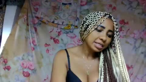 leatianaa online show from May 24, 2026, 11:26 am