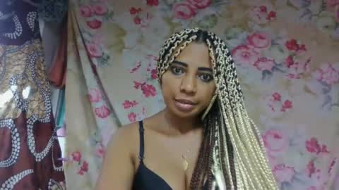 leatianaa online show from May 27, 2026, 1:57 am
