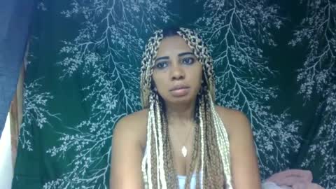 Snapshot of leatianaa chatting on July 4, 2026, 9:37 am leatianaa online show from July 4, 2026, 9:37 am