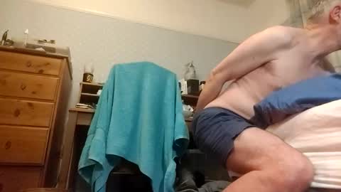 lechertachatte4444 online show from October 10, 2025, 9:36 pm