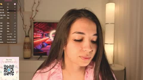 Snapshot of leeannepizzini chatting on June 2, 2026, 7:05 pm Jasmine online show from June 2, 2026, 7:05 pm
