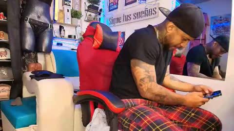 leenar_key online show from February 17, 2026, 9:50 am