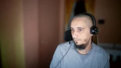 Snapshot of lefrenchiies chatting on November 24, 2025, 7:30 am lefrenchiies online show from November 24, 2025, 7:30 am