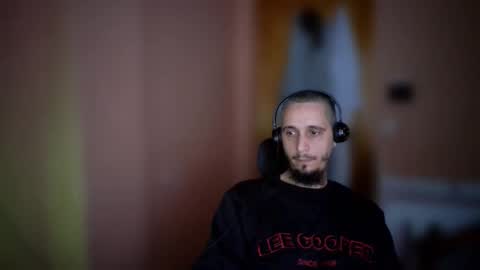 Snapshot of lefrenchiies chatting on January 15, 2026, 8:19 am lefrenchiies online show from January 15, 2026, 8:19 am