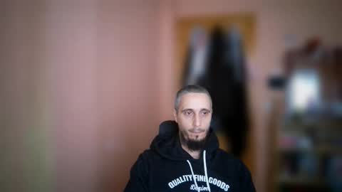 Snapshot of lefrenchiies chatting on April 1, 2026, 8:48 am lefrenchiies online show from April 1, 2026, 8:48 am