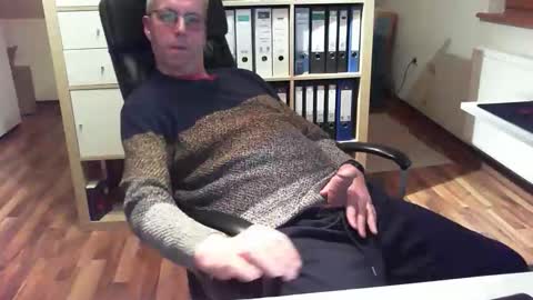 Dave online show from October 30, 2025, 8:31 pm