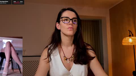 Elle  online show from February 1, 2026, 2:26 pm