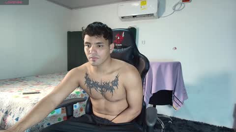  Lei  online show from January 13, 2025, 9:52 pm