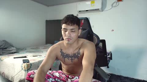  Lei  online show from January 31, 2025, 9:37 pm