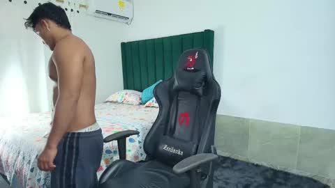  Lei  online show from October 6, 2025, 7:33 pm