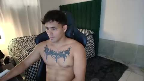  Lei  online show from June 17, 2026, 9:16 pm