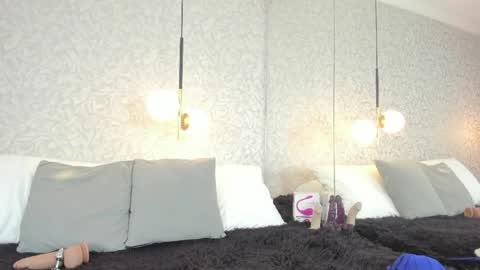 Snapshot of leigh_angels chatting on May 11, 2026, 10:07 pm LEIGH ANGELS online show from May 11, 2026, 10:07 pm