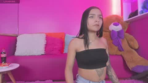 Snapshot of leigh_angels chatting on June 14, 2026, 9:50 pm LEIGH ANGELS online show from June 14, 2026, 9:50 pm