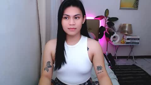 Snapshot of leighcortesi chatting on June 2, 2026, 12:07 pm Cailey online show from June 2, 2026, 12:07 pm