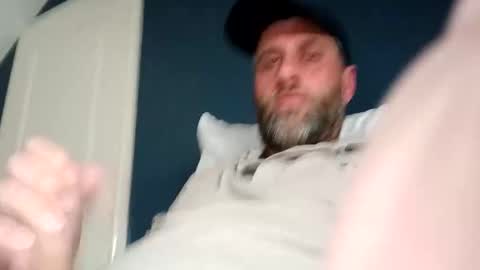 leightimmins001 online show from April 27, 2026, 4:16 pm