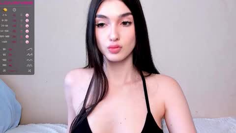 Snapshot of leila_4ever chatting on March 22, 2026, 11:24 am Leila online show from March 22, 2026, 11:24 am