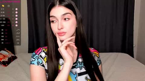 Snapshot of leila_4ever chatting on April 14, 2026, 5:52 pm Leila online show from April 14, 2026, 5:52 pm